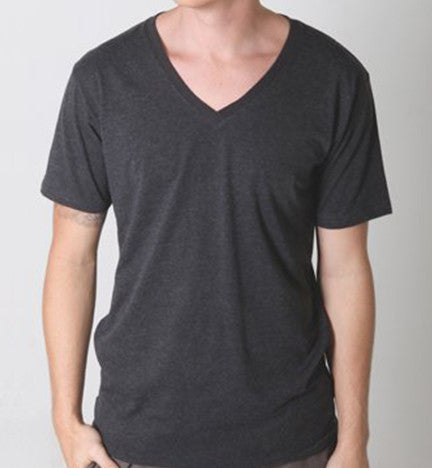 MEN’S V NECK TEE